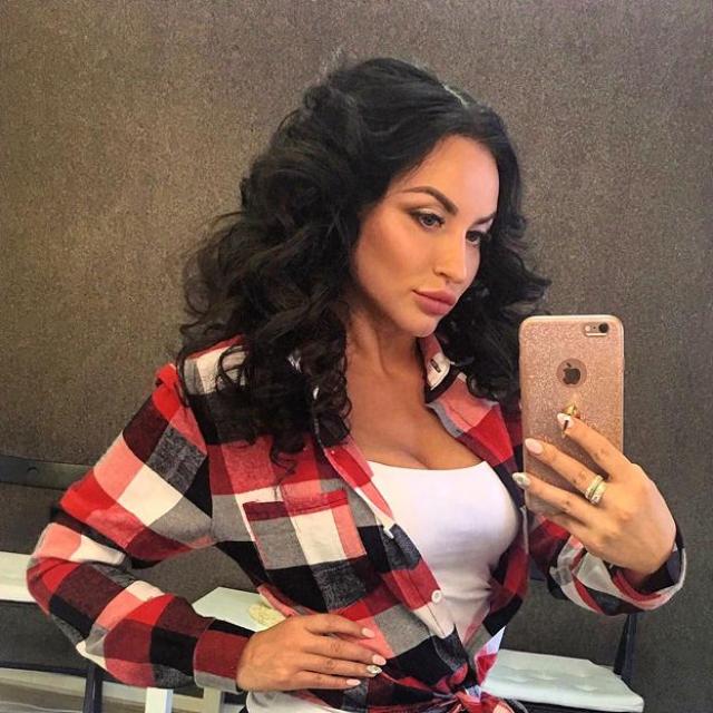 קריות- אילונה בחורה בת שמונה עשרה - תמונה 2